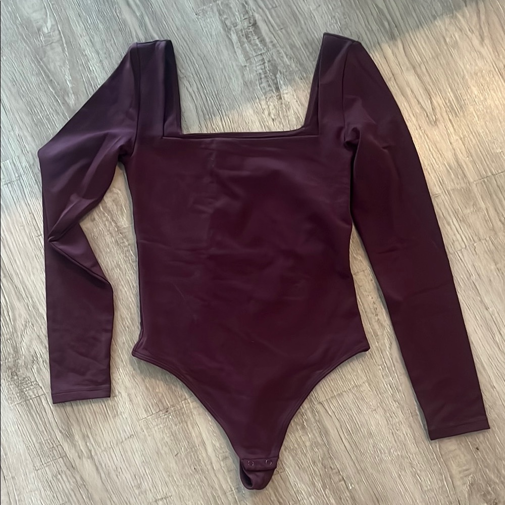 Babaton Longsleeve Contour Bodysuit